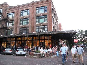 Express & - - 120th And Maple By Ihg