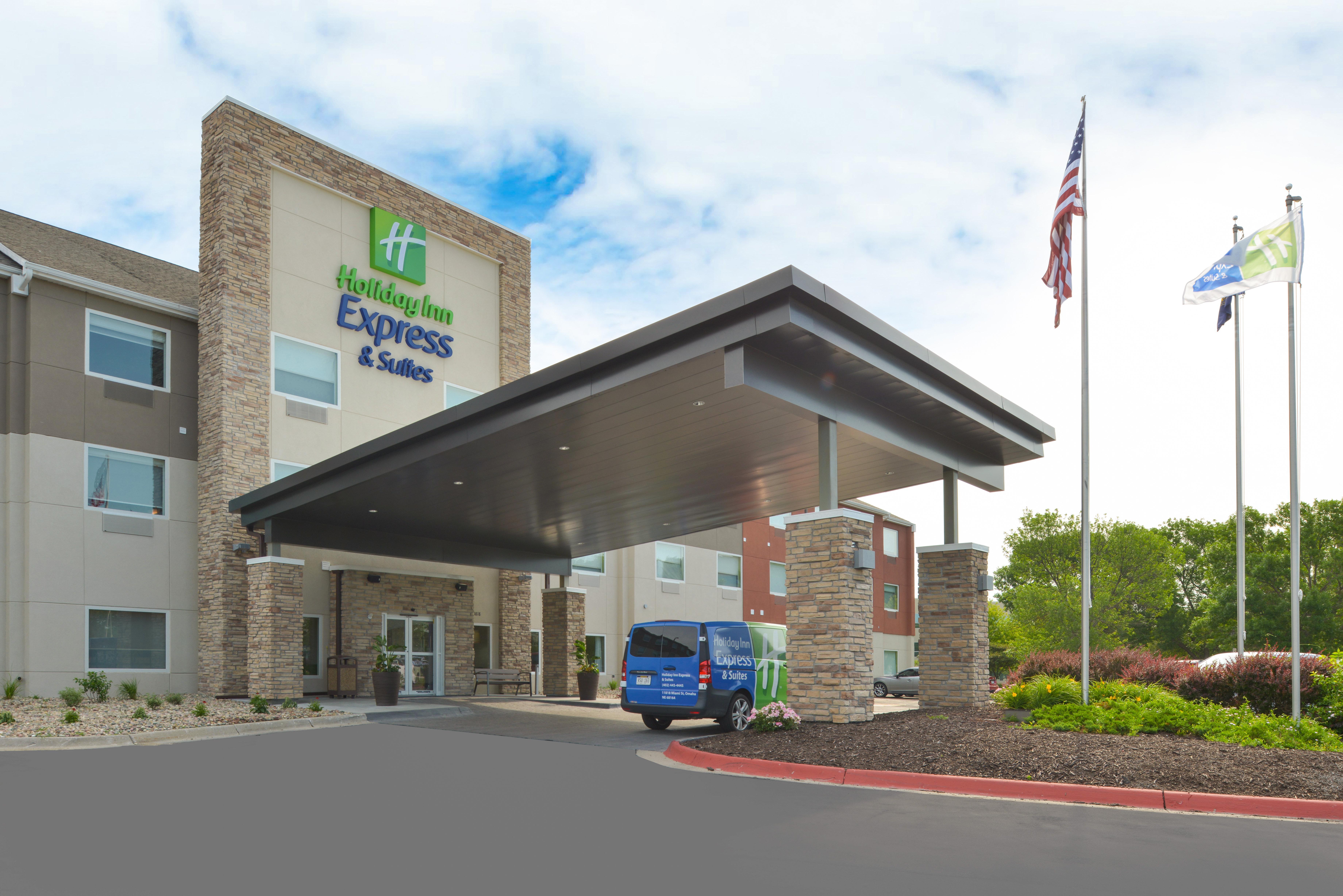 Express & - - 120th And Maple By Ihg