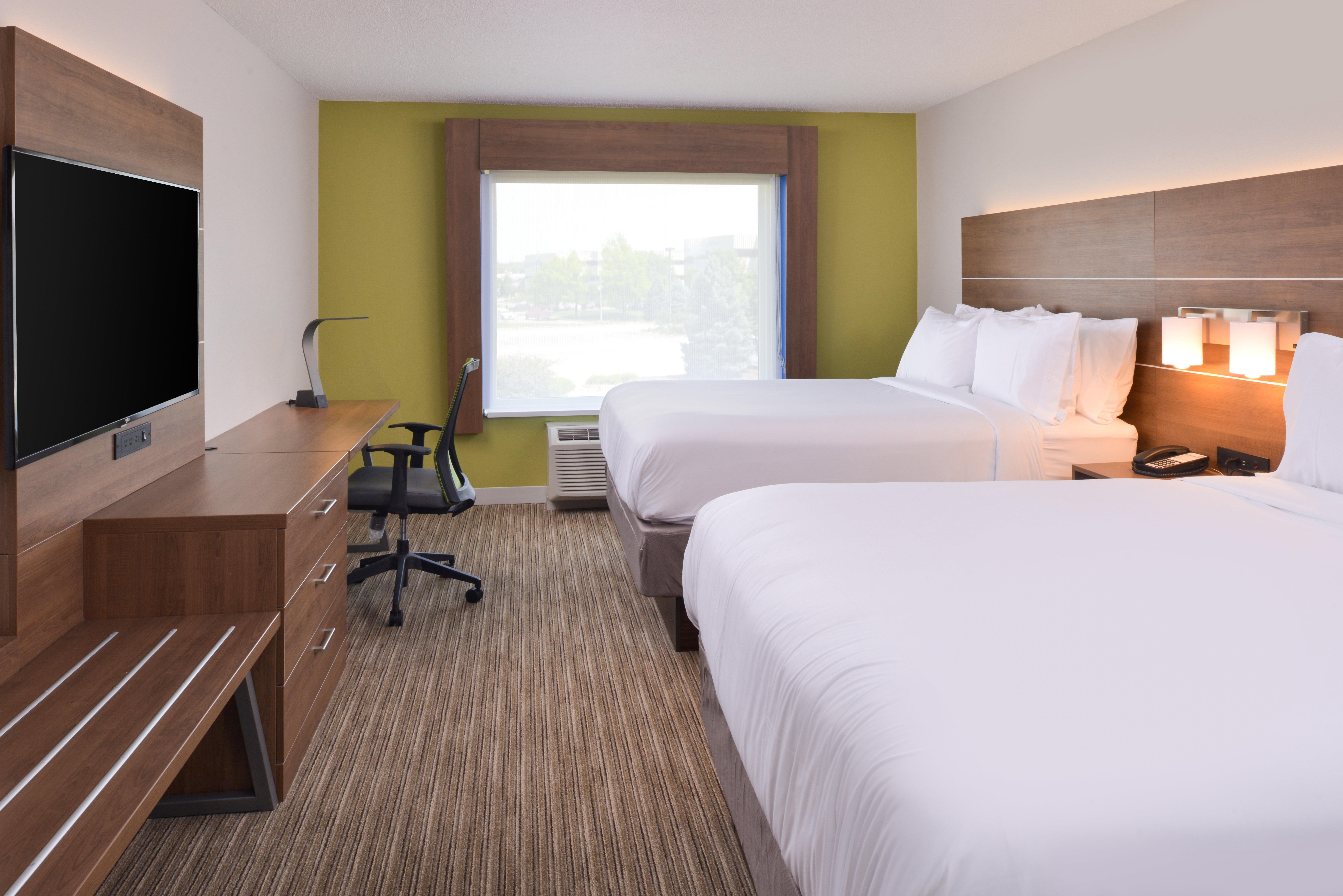 Hotel Holiday Express & - - 120th And Maple By Ihg 3*